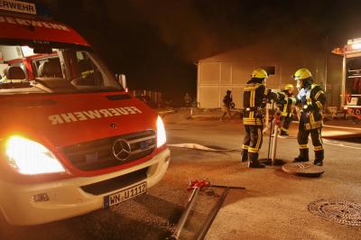 Urbach:  Feuer im Asylbewerberheim - Flammen schlagen aus dem Fenster